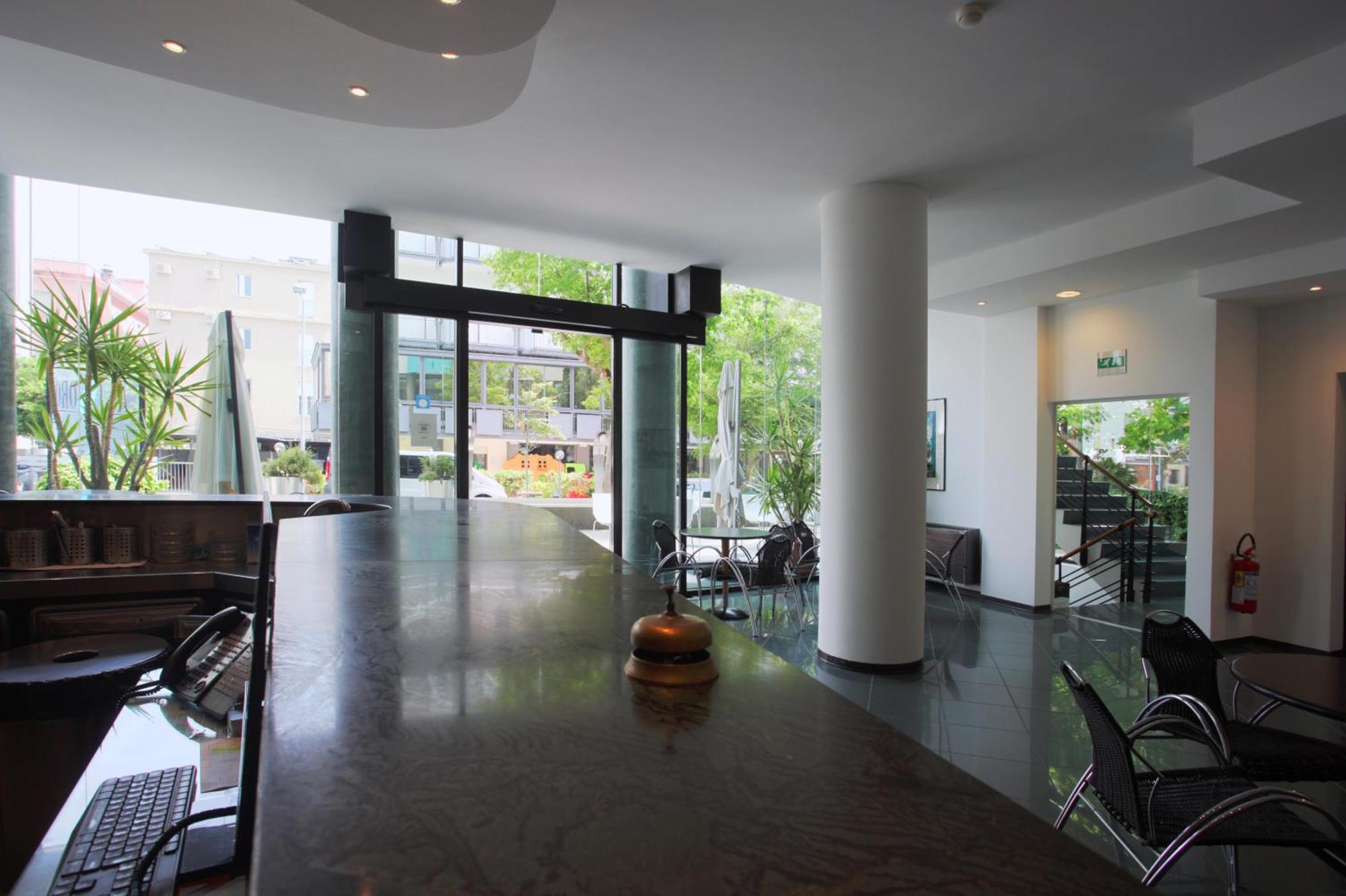 Hotel Ali D'Oro Ріміні Екстер'єр фото